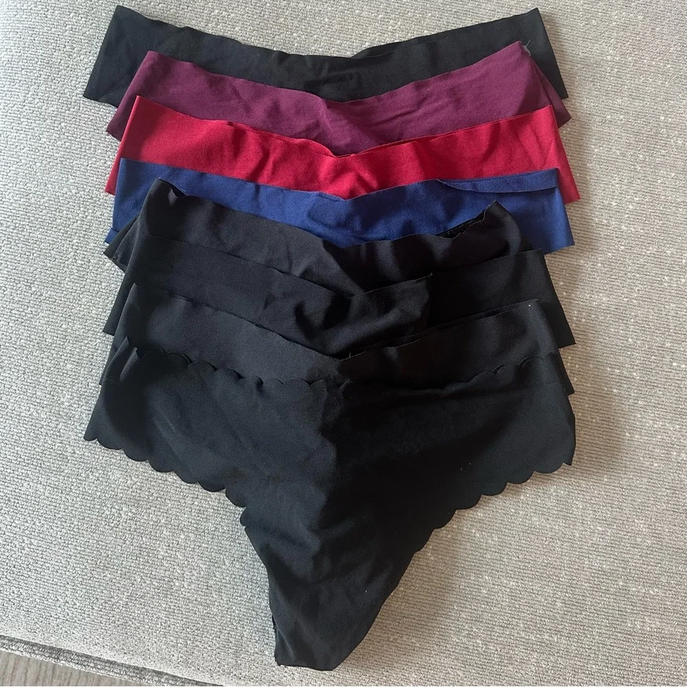 Victoria's Secret set of 9 women’s panties - Picture 1 of 4